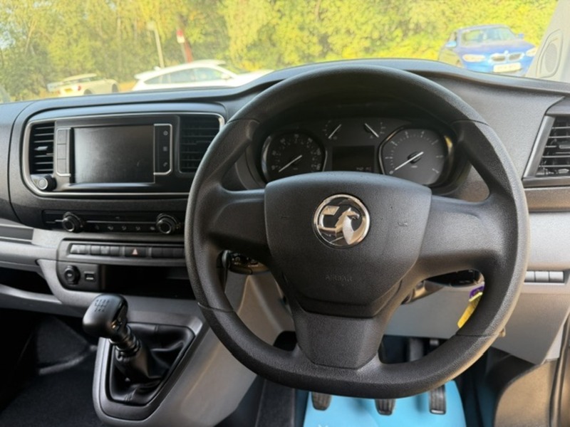 Vauxhall Vivaro Turbo D 2700 Sportive - U832