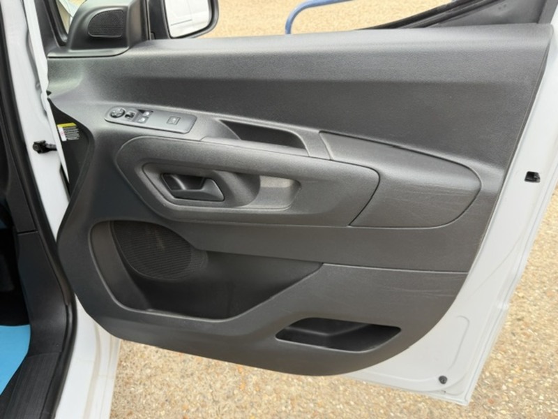 Vauxhall Combo Turbo D 2300 Pro - U836