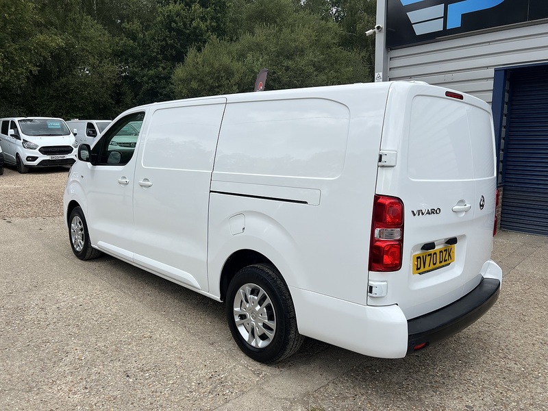 Vauxhall Vivaro Turbo D 2900 Sportive - U838