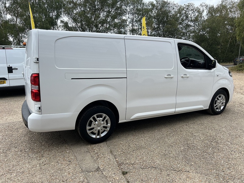 Vauxhall Vivaro Turbo D 2900 Sportive - U838