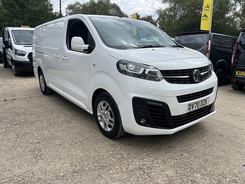 Vauxhall Vivaro Turbo D 2900 Sportive - U838