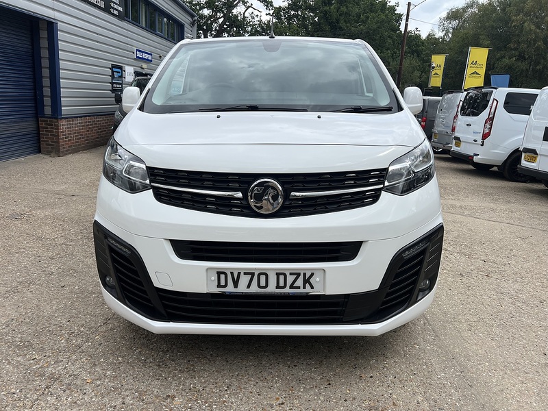 Vauxhall Vivaro Turbo D 2900 Sportive - U838