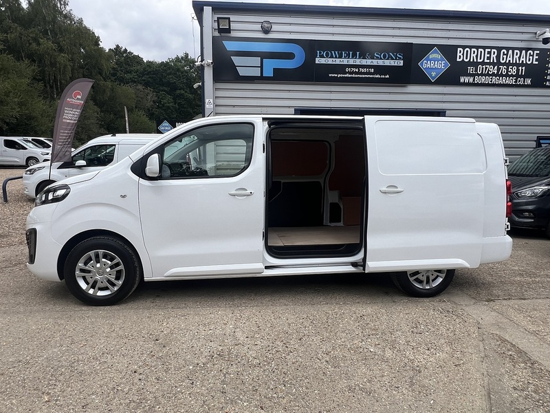 Vauxhall Vivaro Turbo D 2900 Sportive - U838