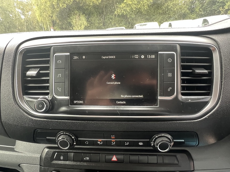 Vauxhall Vivaro Turbo D 2900 Sportive - U838
