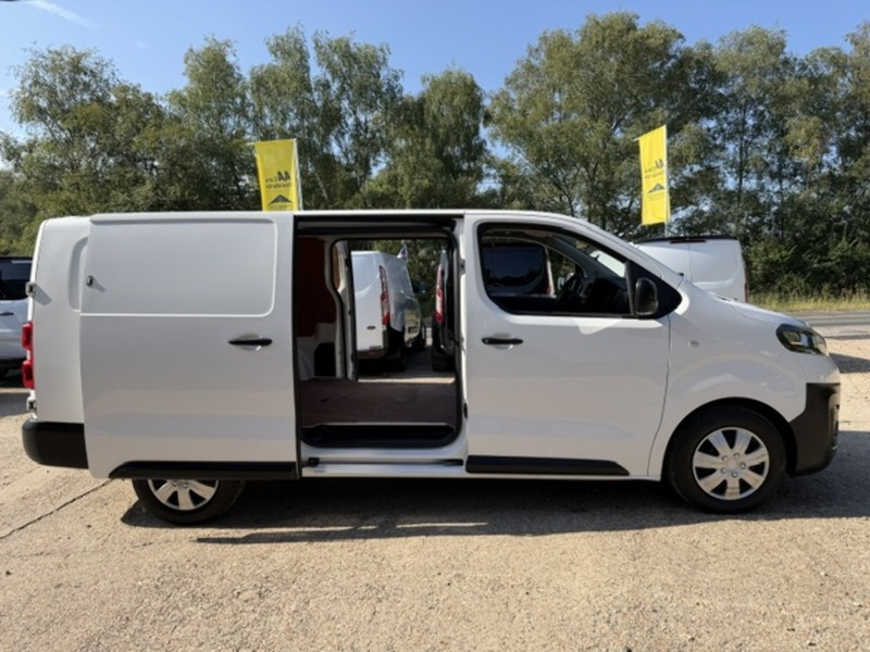 Vauxhall Vivaro Turbo D 2900 Dynamic - U839