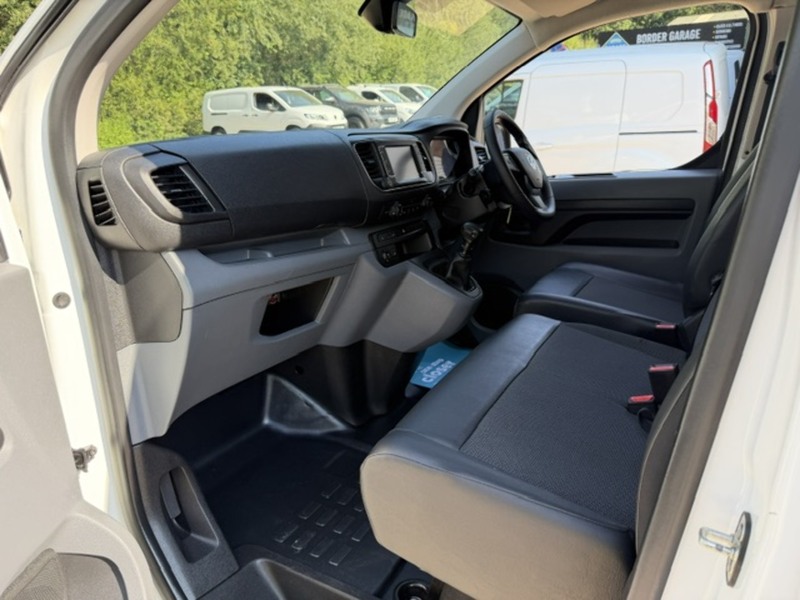Vauxhall Vivaro Turbo D 2900 Dynamic - U839