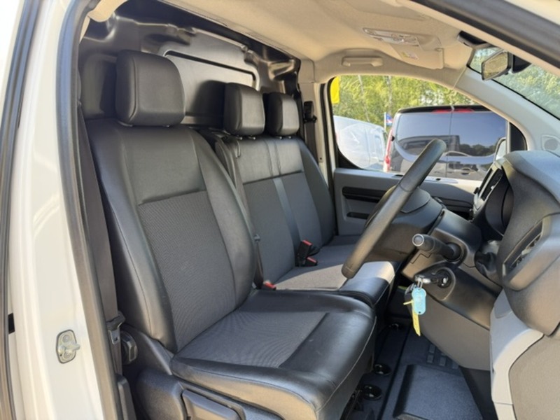 Vauxhall Vivaro Turbo D 2900 Dynamic - U839