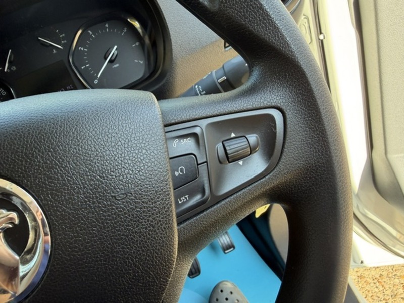 Vauxhall Vivaro Turbo D 2900 Dynamic - U839