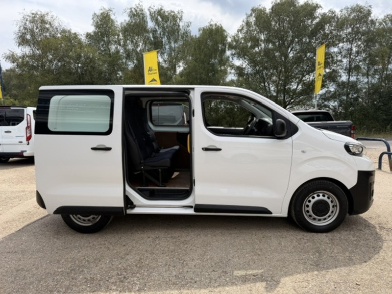 Peugeot Expert BlueHDi 1000 Professional - U842