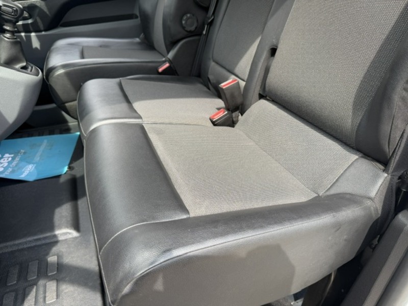Peugeot Expert BlueHDi 1000 Professional - U842