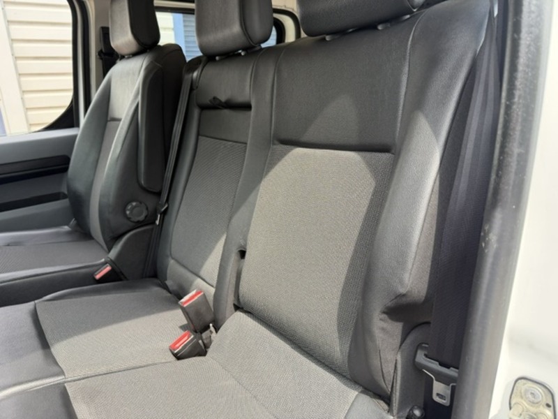 Peugeot Expert BlueHDi 1000 Professional - U842