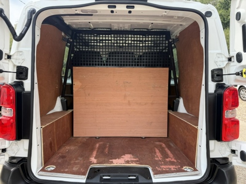 Peugeot Expert BlueHDi 1000 Professional - U842