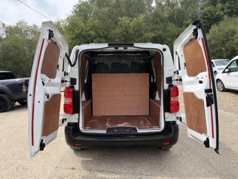 Peugeot Expert BlueHDi 1000 Professional - U842