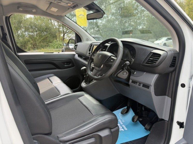 Peugeot Expert BlueHDi 1000 Professional - U842