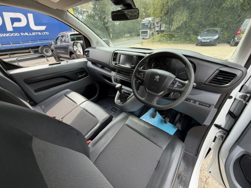Peugeot Expert BlueHDi 1000 Professional - U842