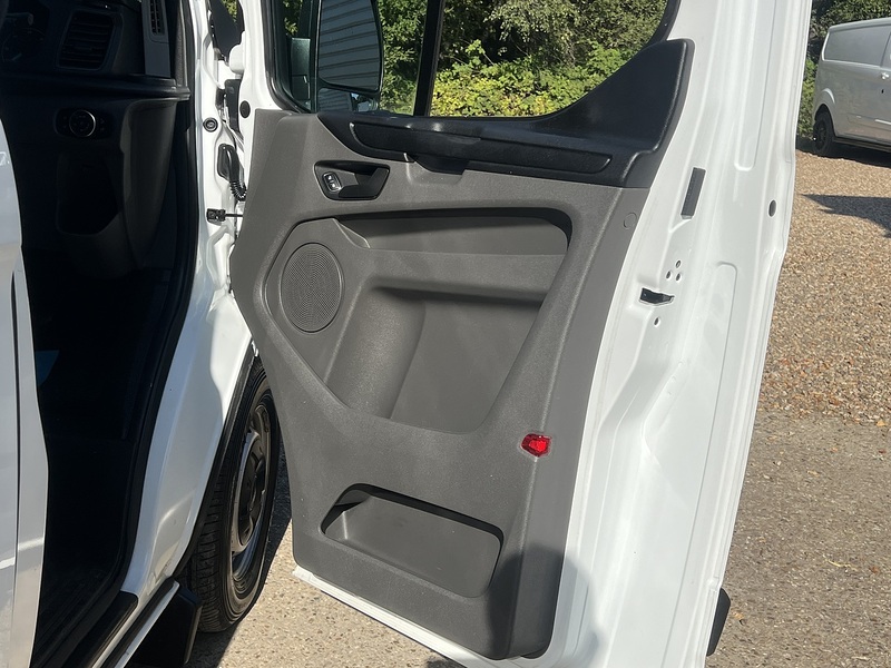 Ford Transit Custom 300 EcoBlue Leader - U846
