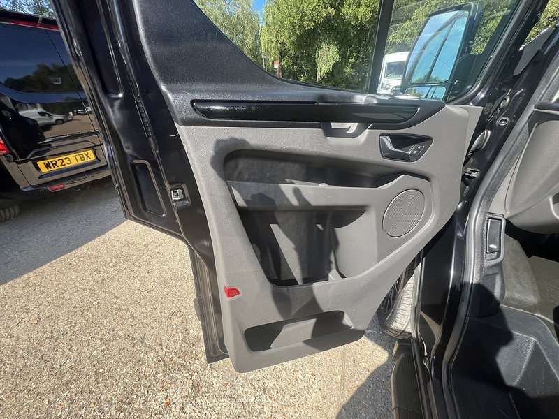 Ford Transit Custom 280 Limited Sport Pack - U848