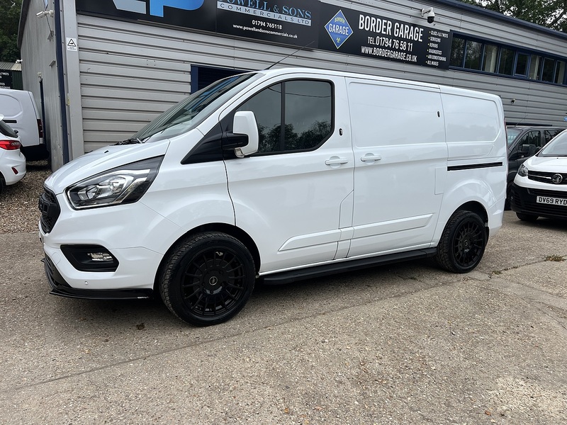 Ford Transit Custom 300 Limited Sport Pack - U851