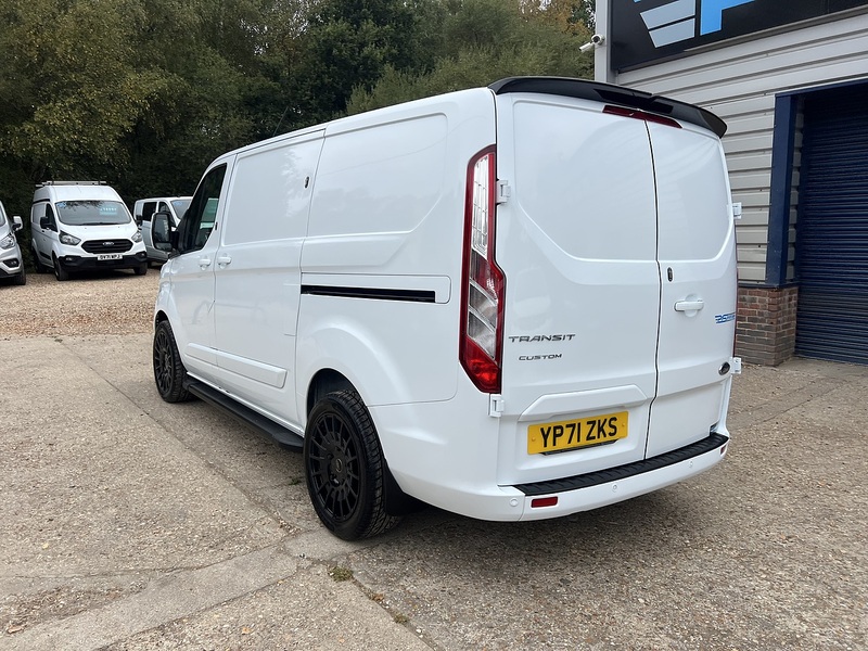 Ford Transit Custom 300 Limited Sport Pack - U851