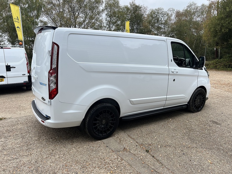 Ford Transit Custom 300 Limited Sport Pack - U851