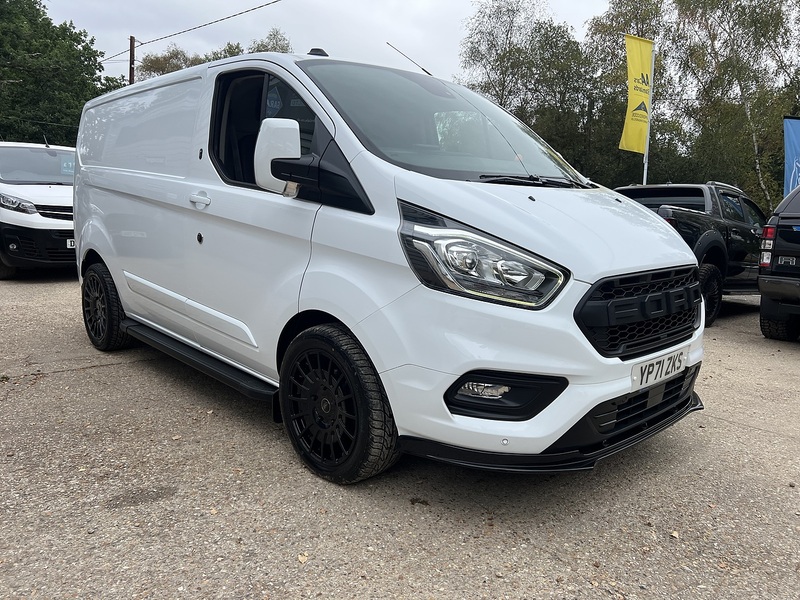 Ford Transit Custom 300 Limited Sport Pack - U851