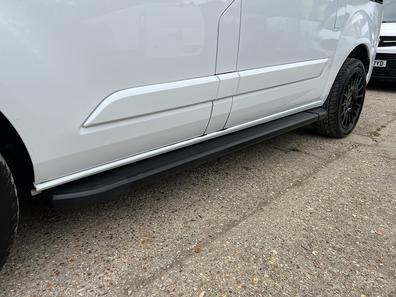 Ford Transit Custom 300 Limited Sport Pack - U851