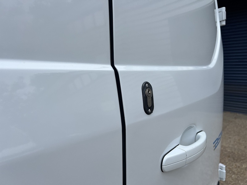 Ford Transit Custom 300 Limited Sport Pack - U851