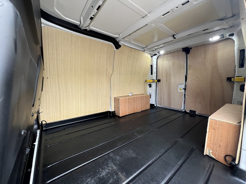 Ford Transit Custom 300 Limited Sport Pack - U851
