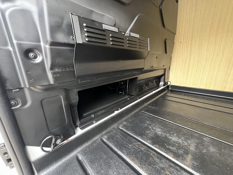 Ford Transit Custom 300 Limited Sport Pack - U851