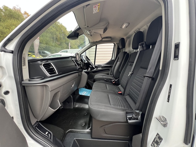 Ford Transit Custom 300 Limited Sport Pack - U851