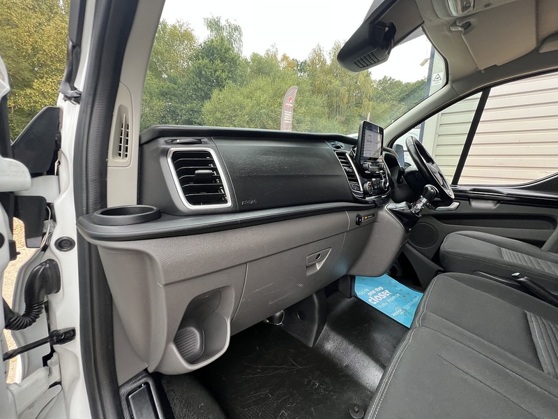 Ford Transit Custom 300 Limited Sport Pack - U851