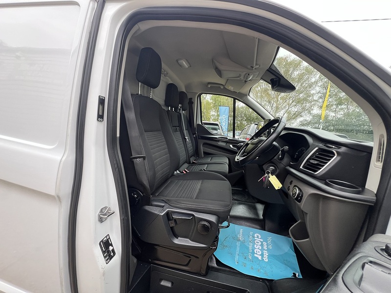Ford Transit Custom 300 Limited Sport Pack - U851