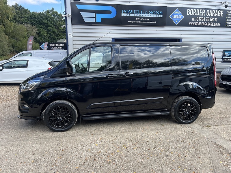 Ford Transit Custom 300 Limited Sport Pack - U852