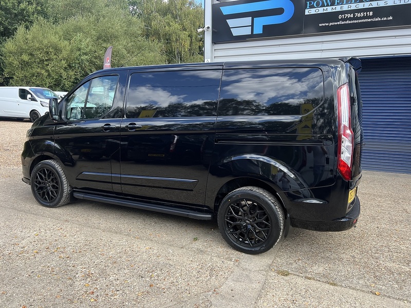 Ford Transit Custom 300 Limited Sport Pack - U852