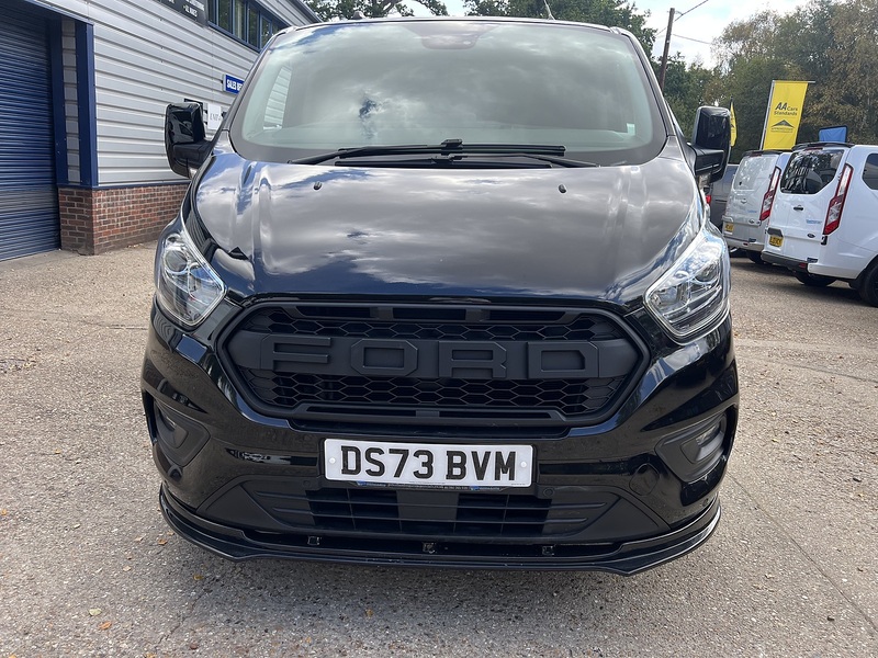 Ford Transit Custom 300 Limited Sport Pack - U852
