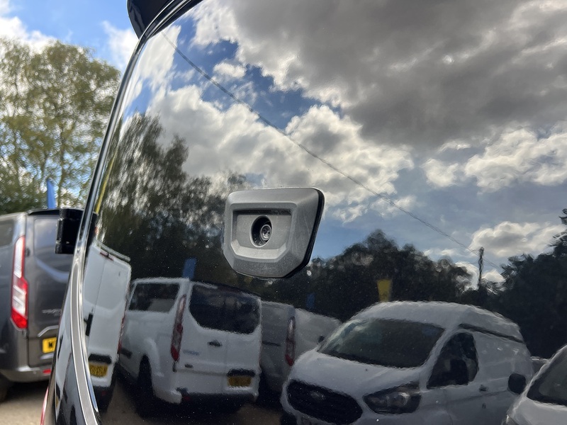 Ford Transit Custom 300 Limited Sport Pack - U852