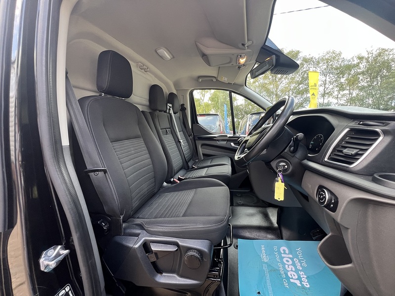 Ford Transit Custom 300 Limited Sport Pack - U852