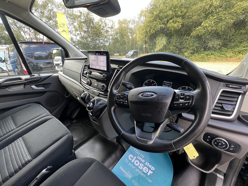 Ford Transit Custom 300 Limited Sport Pack - U852