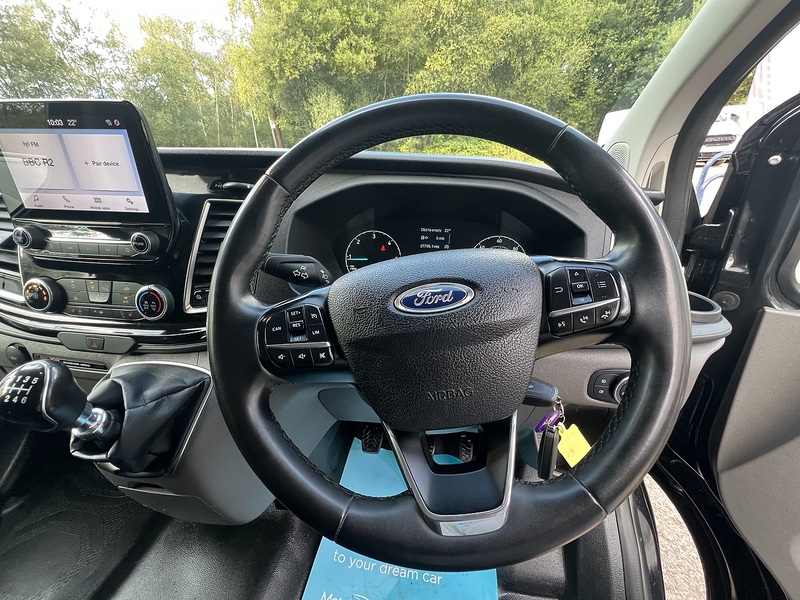 Ford Transit Custom 300 Limited Sport Pack - U852