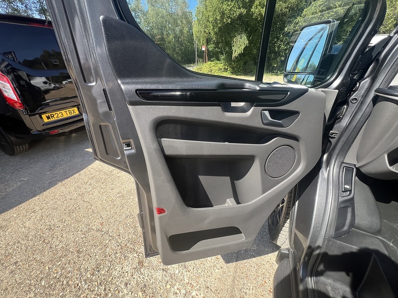 Ford Transit Custom 280 Limited Sport Pack - U853