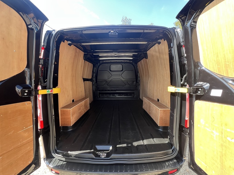 Ford Transit Custom 280 Limited Sport Pack - U855