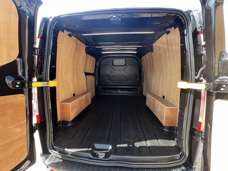 Ford Transit Custom 280 Limited Sport Pack - U855