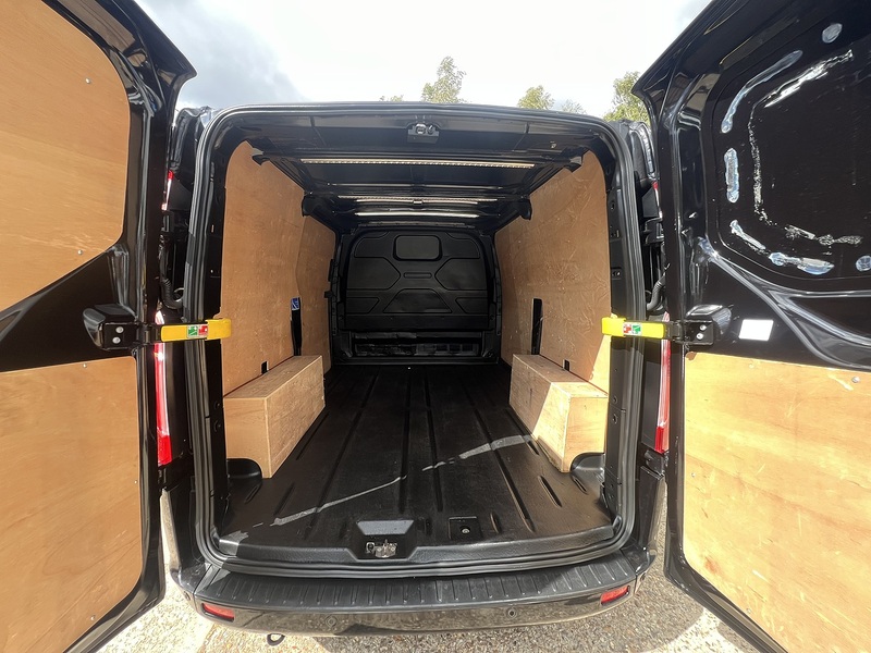 Ford Transit Custom 280 Limited Sport Pack - U857