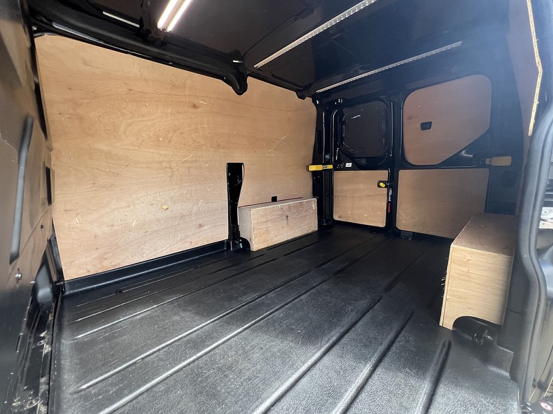 Ford Transit Custom 280 Limited Sport Pack - U857