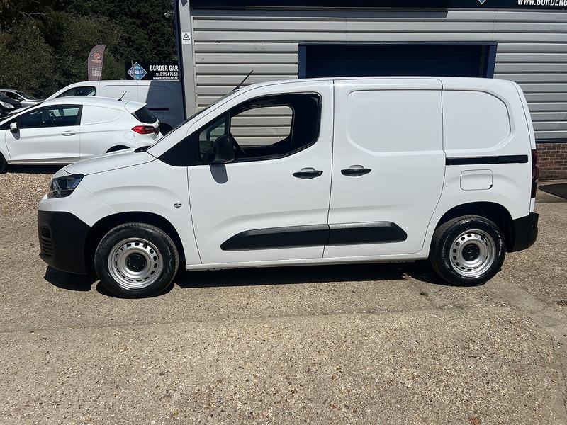 Citroen Berlingo BlueHDi 650 Enterprise Edition M - U859