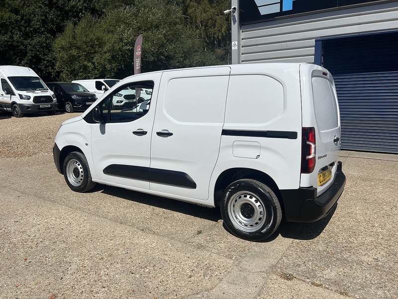 Citroen Berlingo BlueHDi 650 Enterprise Edition M - U859