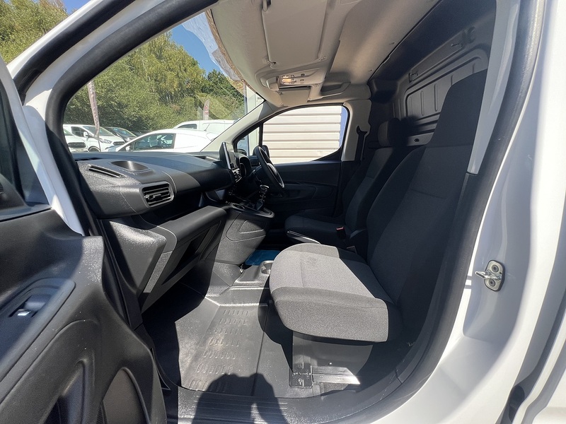 Citroen Berlingo BlueHDi 650 Enterprise Edition M - U859