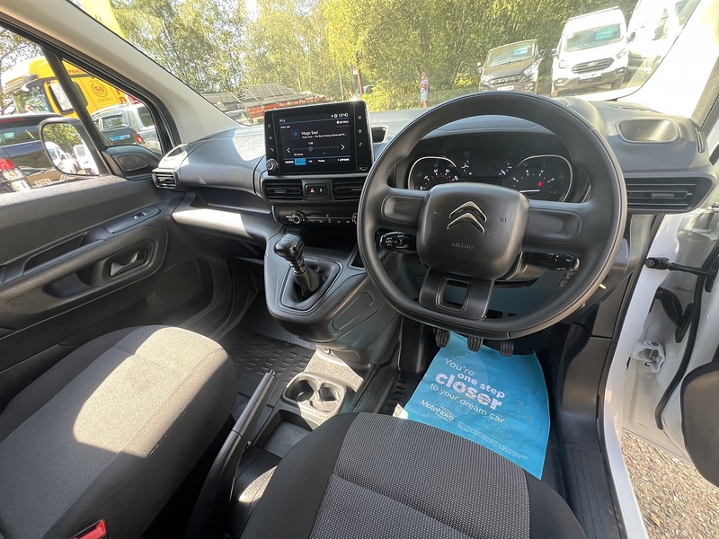 Citroen Berlingo BlueHDi 650 Enterprise Edition M - U859