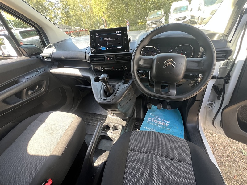 Citroen Berlingo BlueHDi 650 Enterprise Edition M - U859