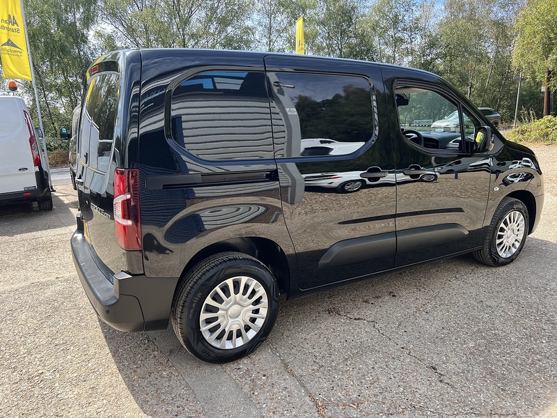 Toyota PROACE CITY BlueHDi Icon - U861